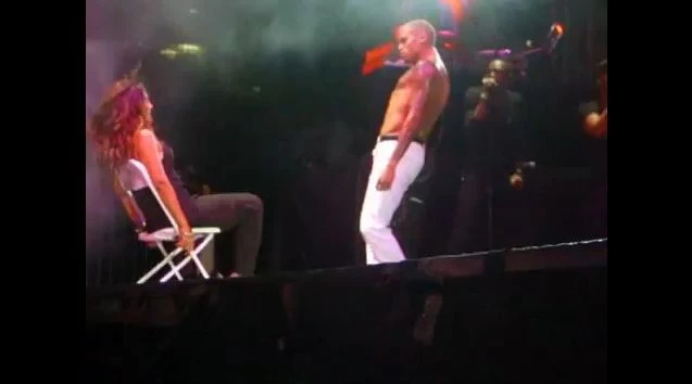 YouTube - Chris Brown Gives A Girl A Lap Dance YouTube - Chris Brown Gives A Girl A Lap Dance